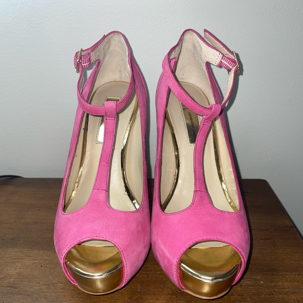 💖 Pink & Gold Open Toe Pumps 💖